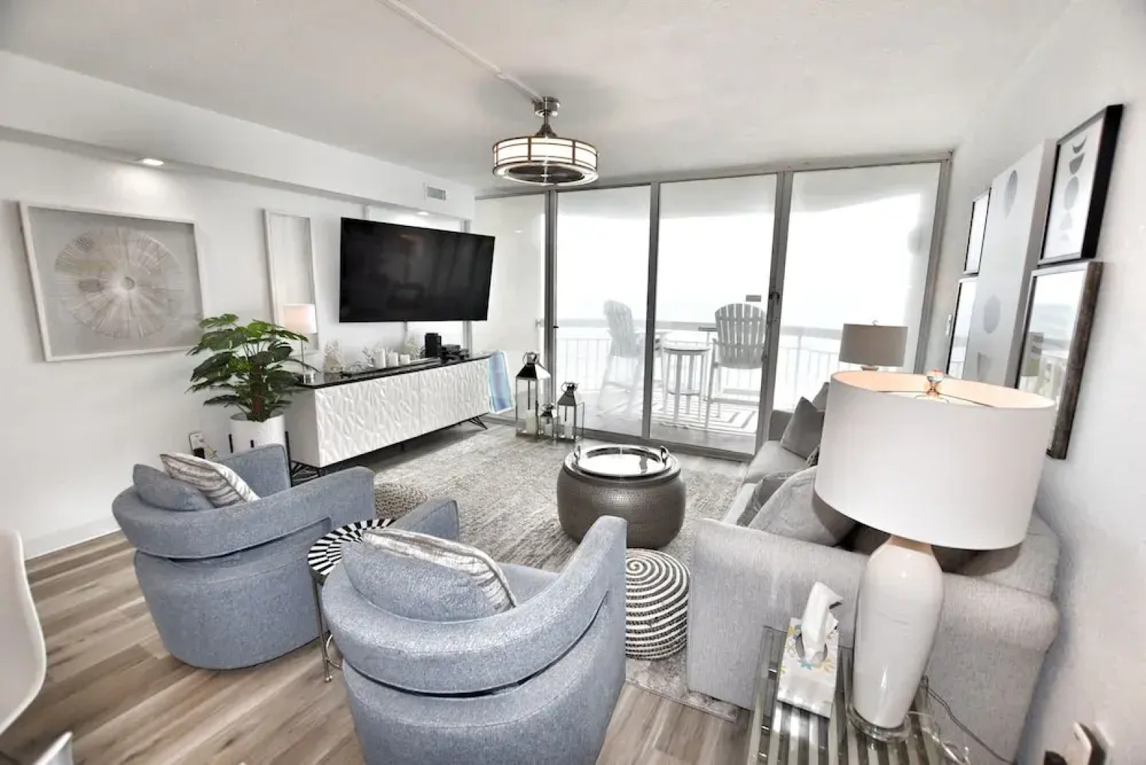 0607 Waters Edge Resort 1 Bedroom Condo by Redawning