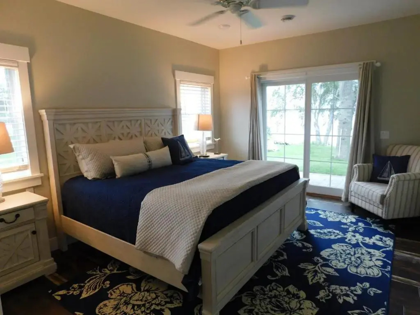 Quarterdeck Resort & Restaurant