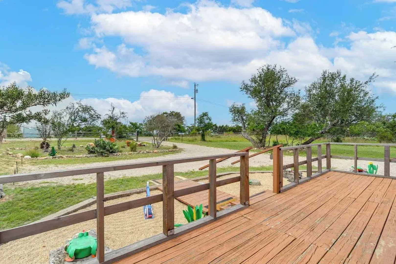 Pet-friendly Fredericksburg Cabin w/ Hot Tub!