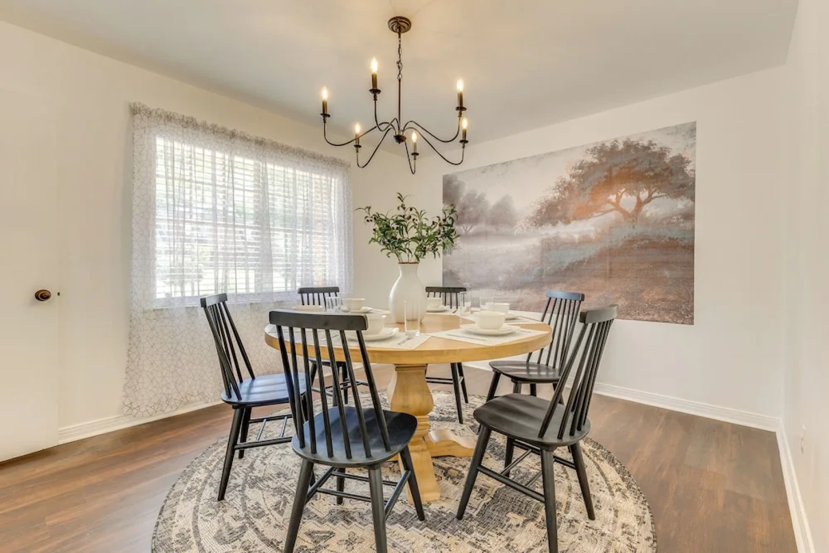 Family-friendly Home: 6 Mi to Downtown Mobile!