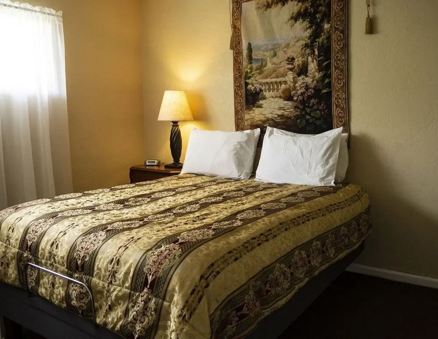 Tuscany Manor Suites - Clothing Optional