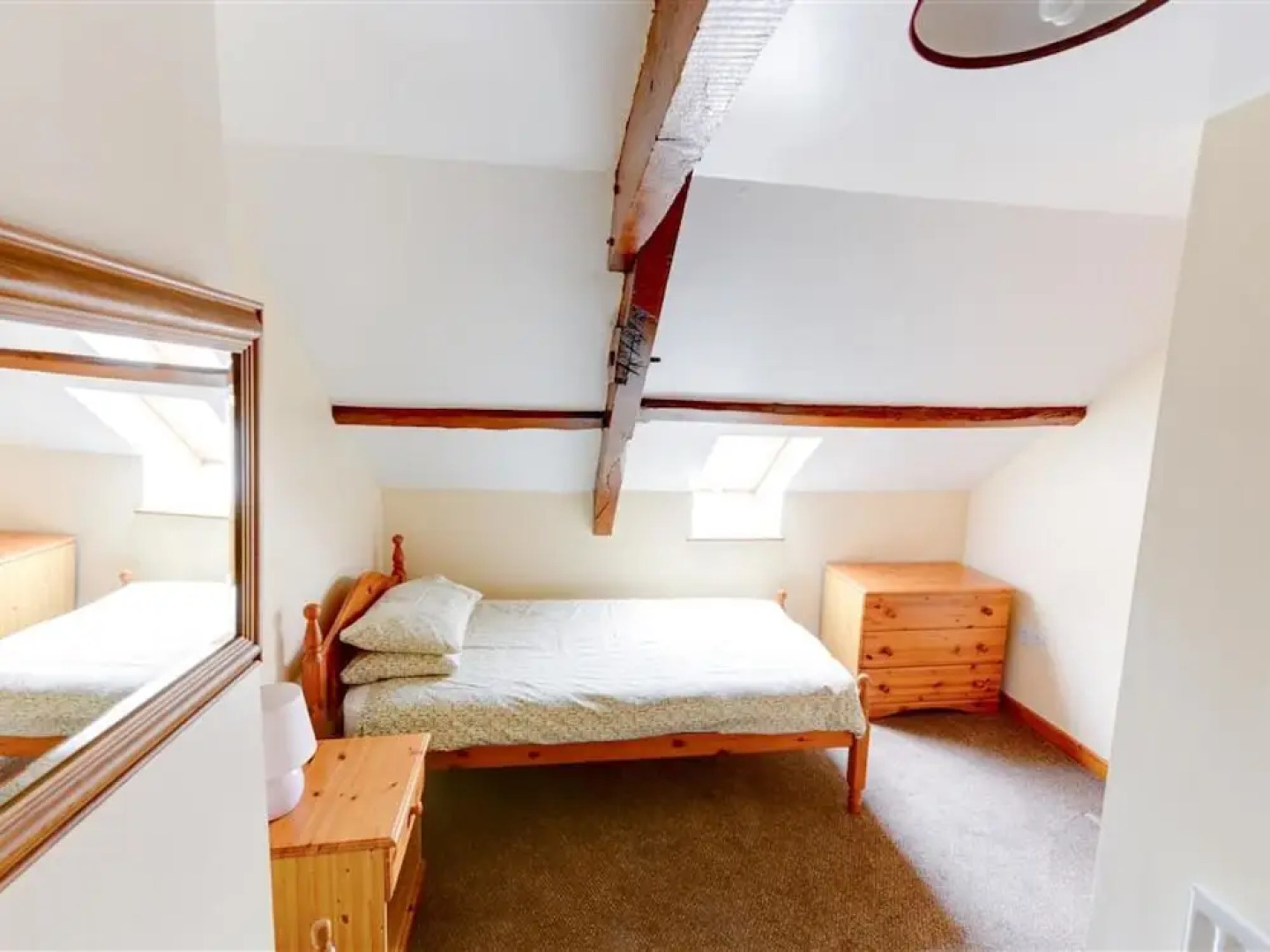 Enticing Holiday Home in Llandovery With Barbecue