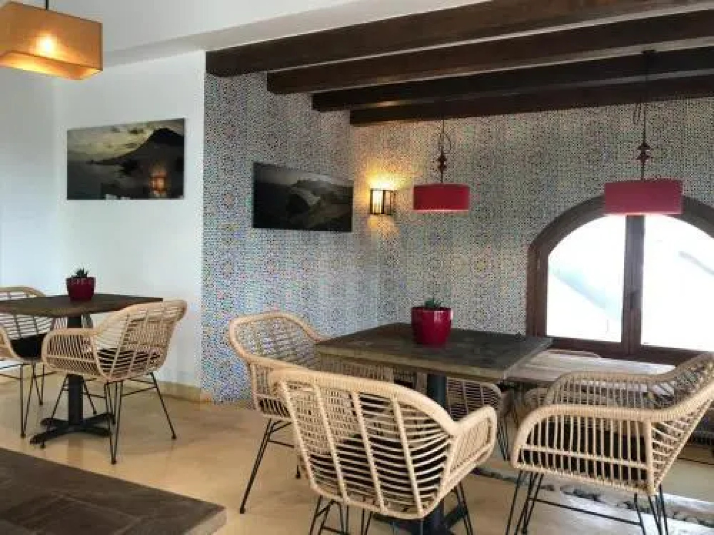 La Almendra y El Gitano