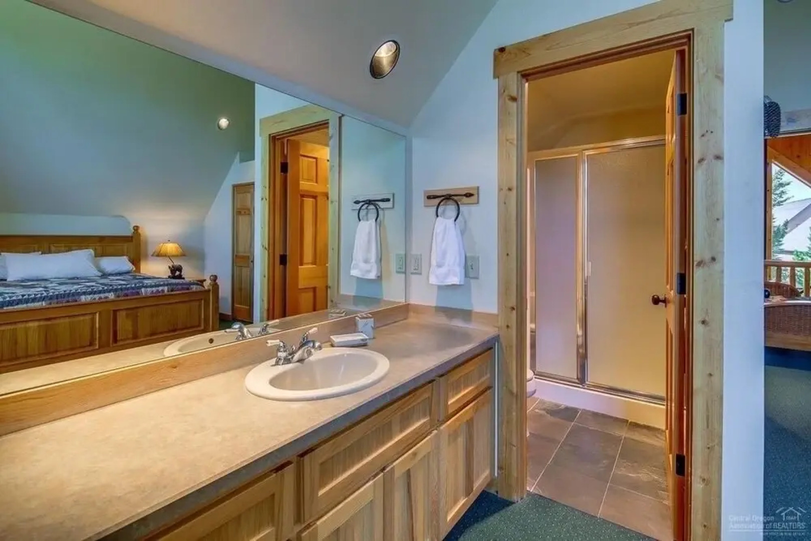 Forest Ridge 2 Bedroom Home by RedAwning