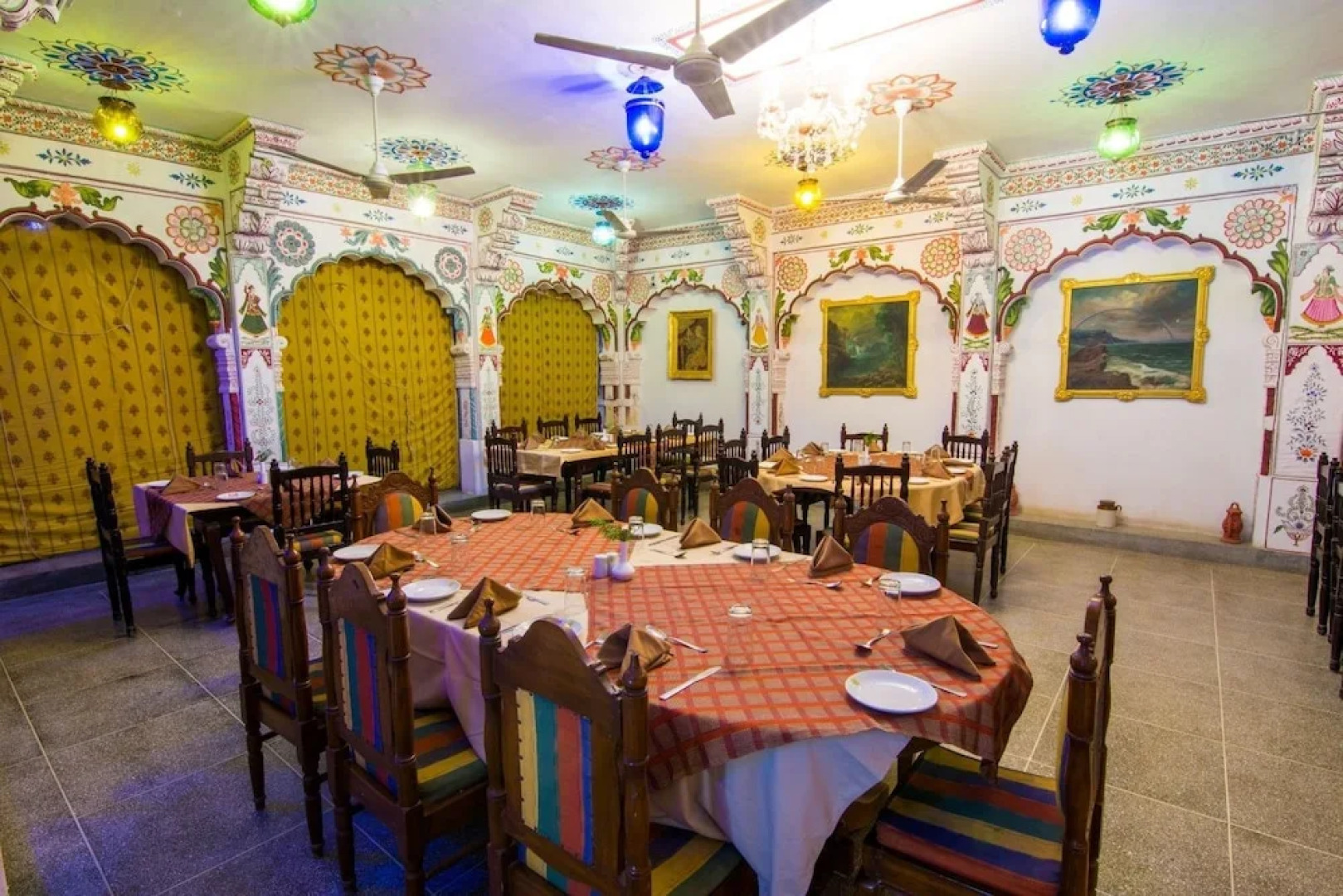 Hotel Jhalamand Garh