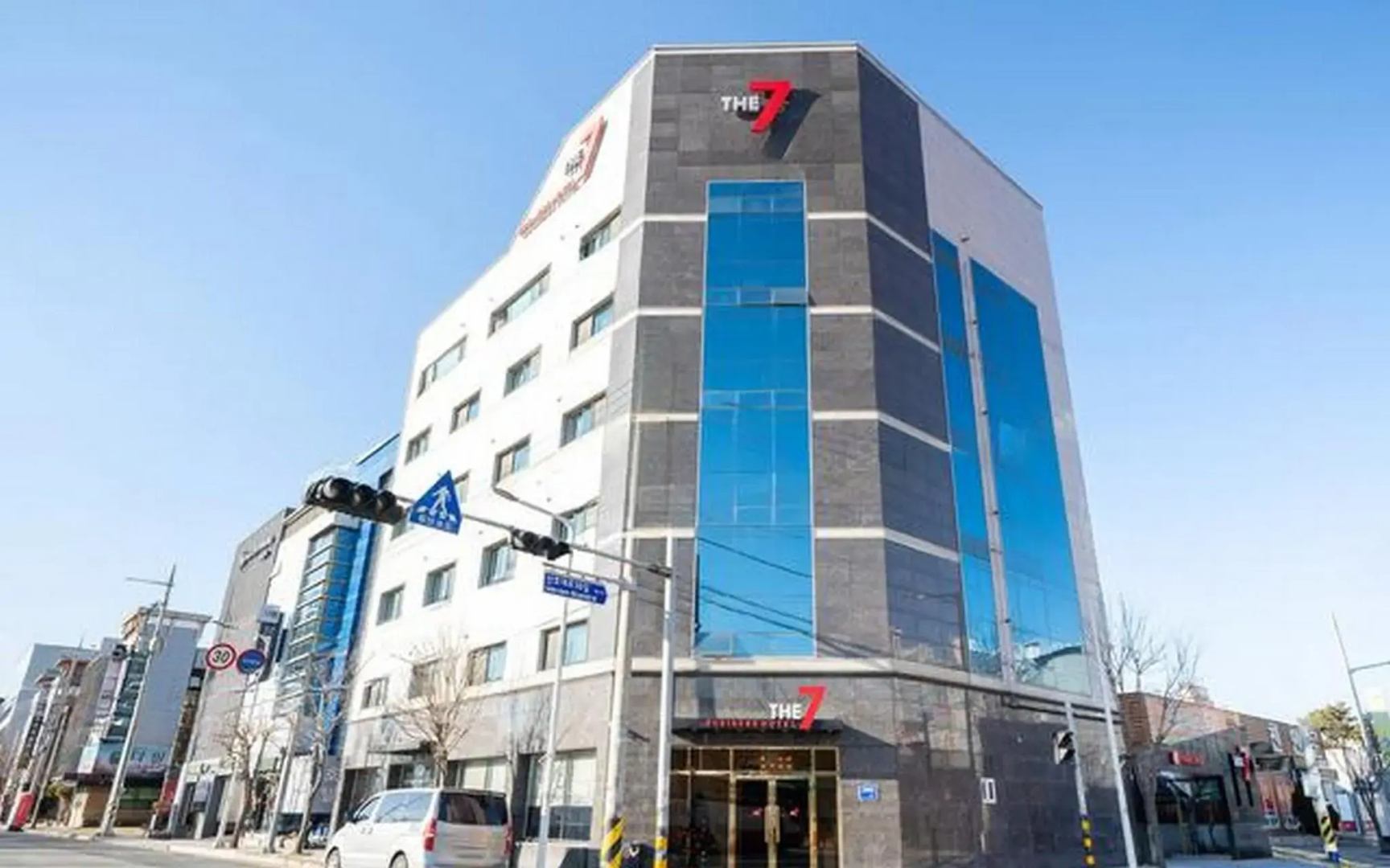 The 7 Business Hotel