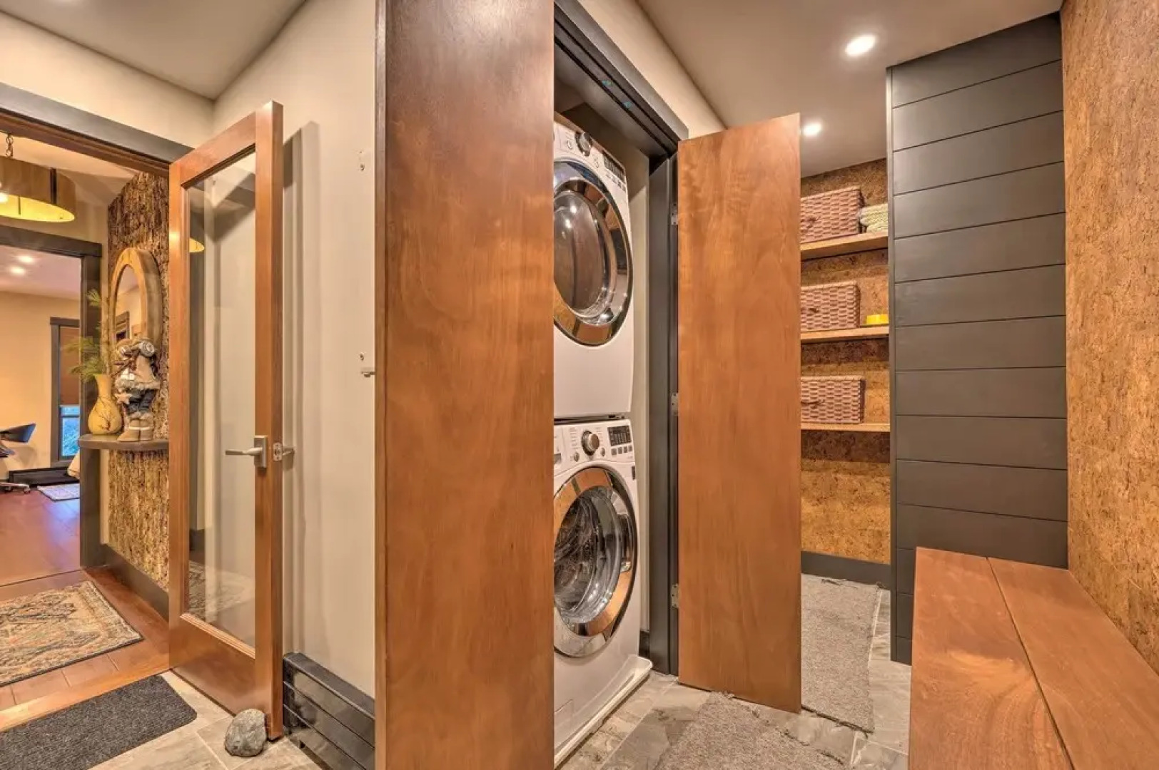 Riverfront Lincoln Condo: 1 Mi to Loon Mountain!