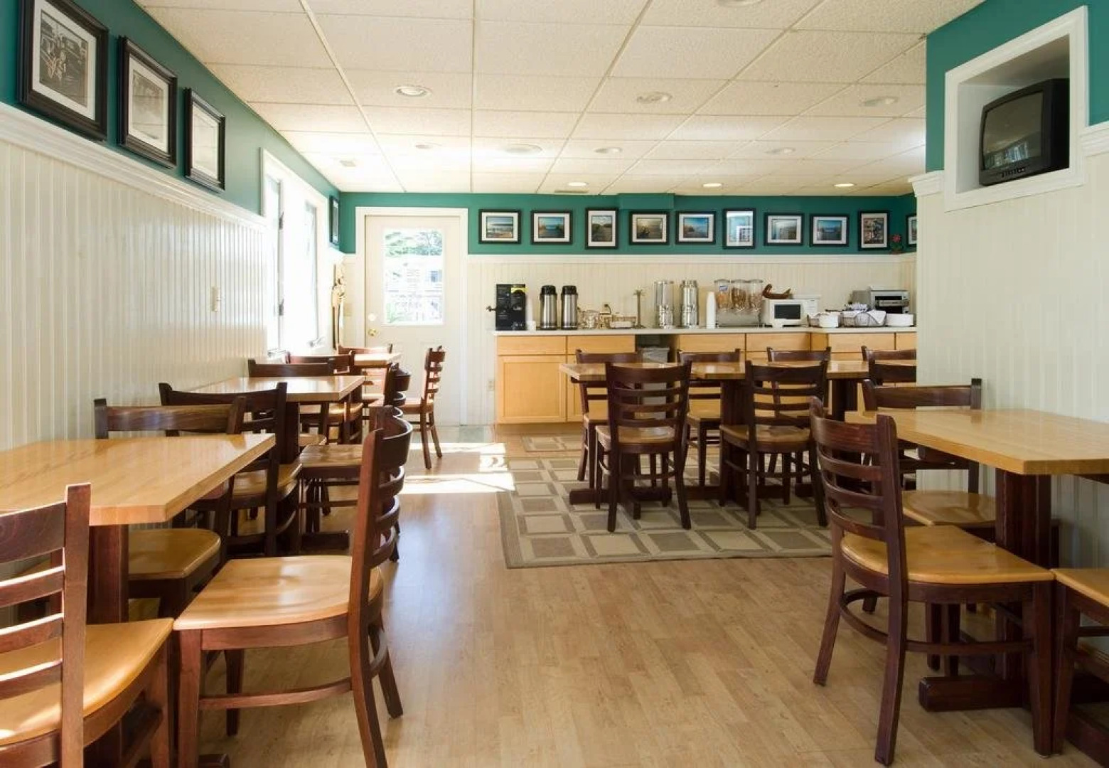 Breezeway Boutique Hotel