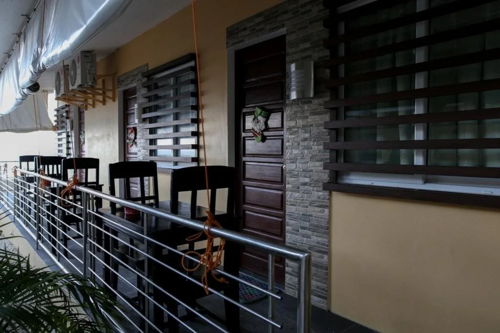 Luzmin BH - Beachfront Cottages