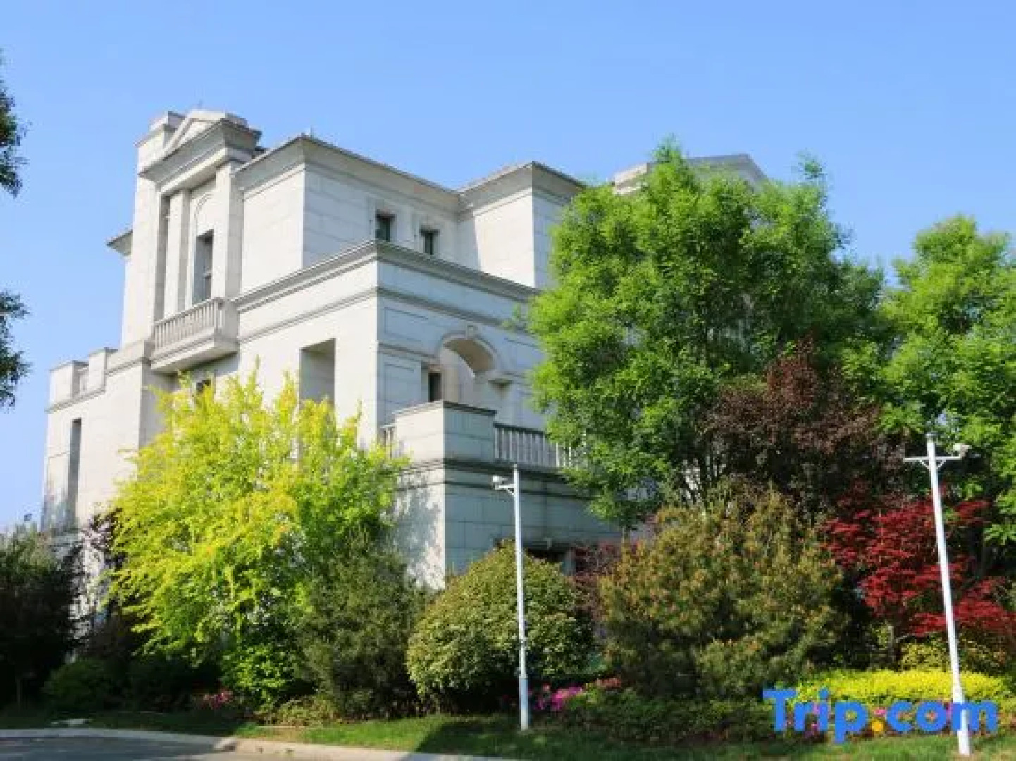 Aohua International Hot Spring Hotel