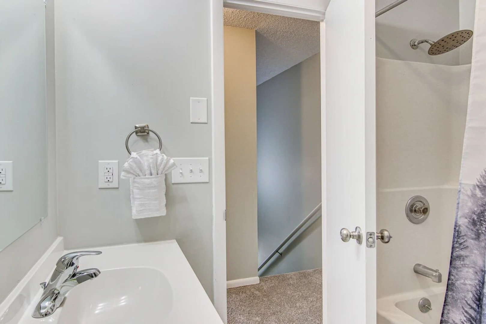 Centrally Located Mills River Townhome w/ Fire Pit