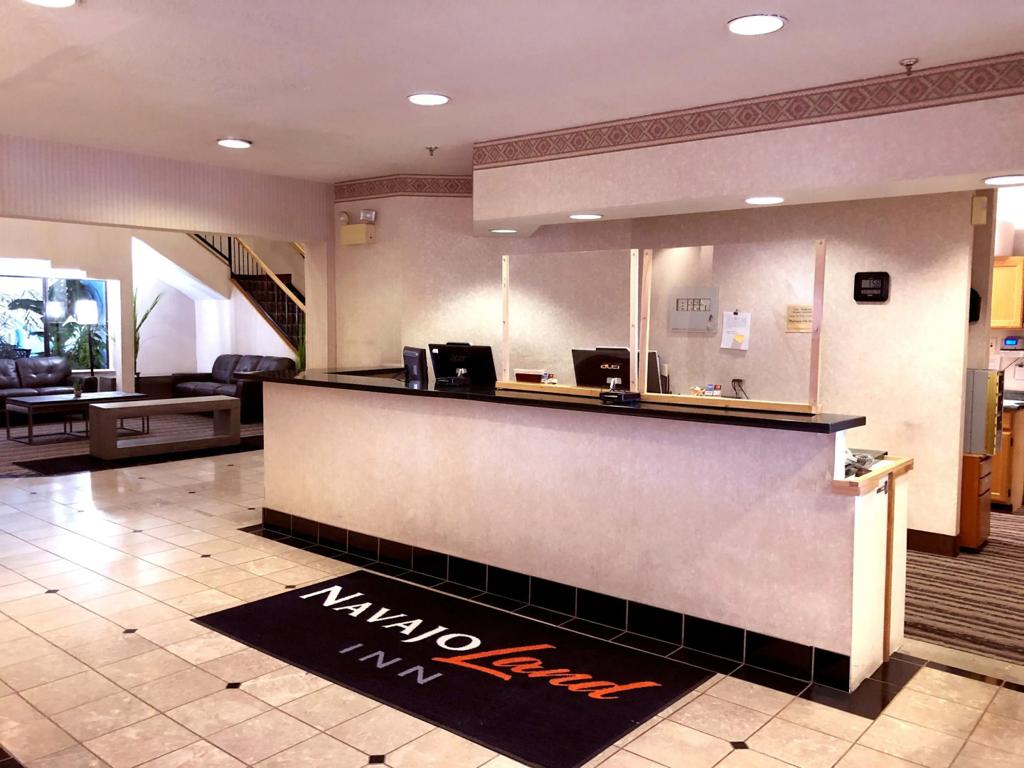 Navajoland Inn And Suites