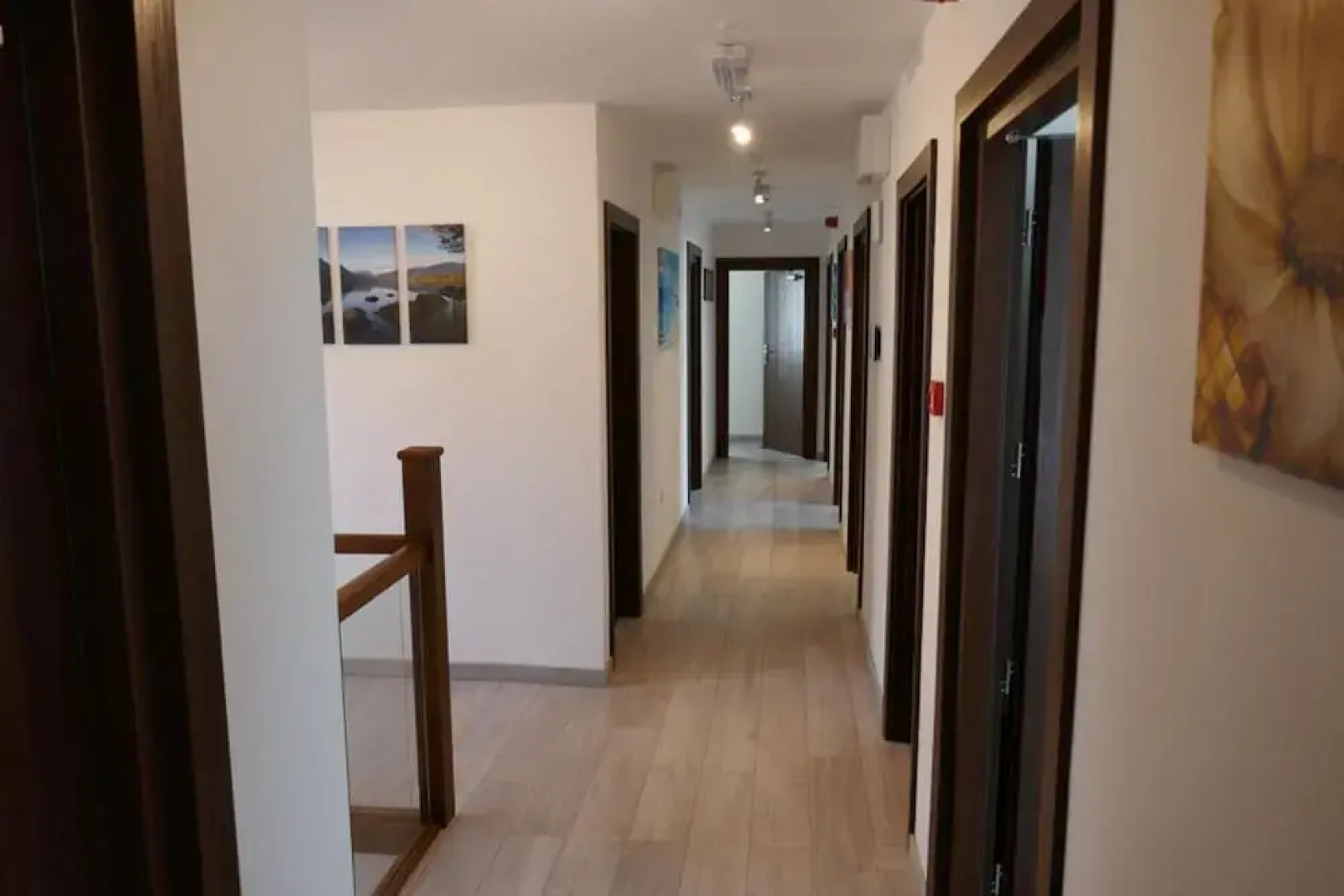 Immaculate 12-bed House Good Amenities in Wigan