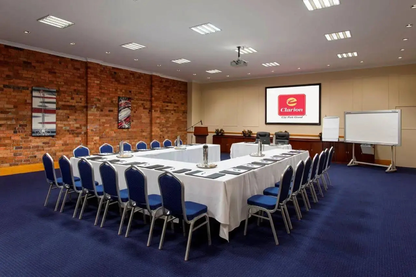 Clarion Hotel City Park Grand