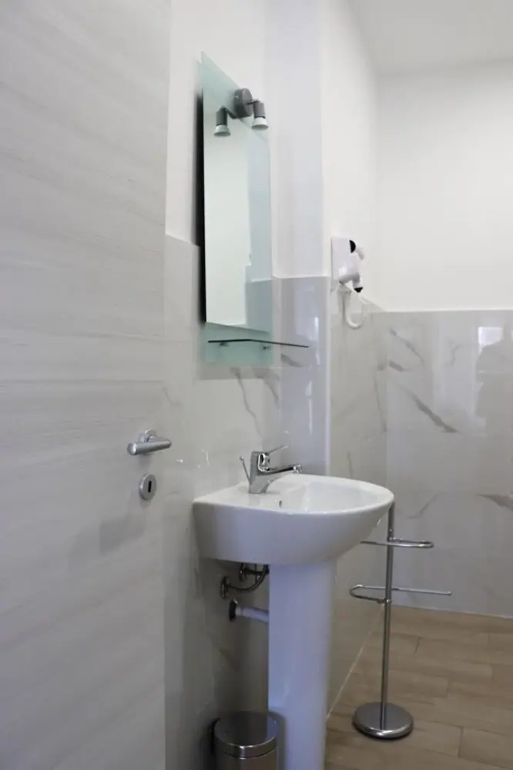 Bb Carlo V Triple Rooom