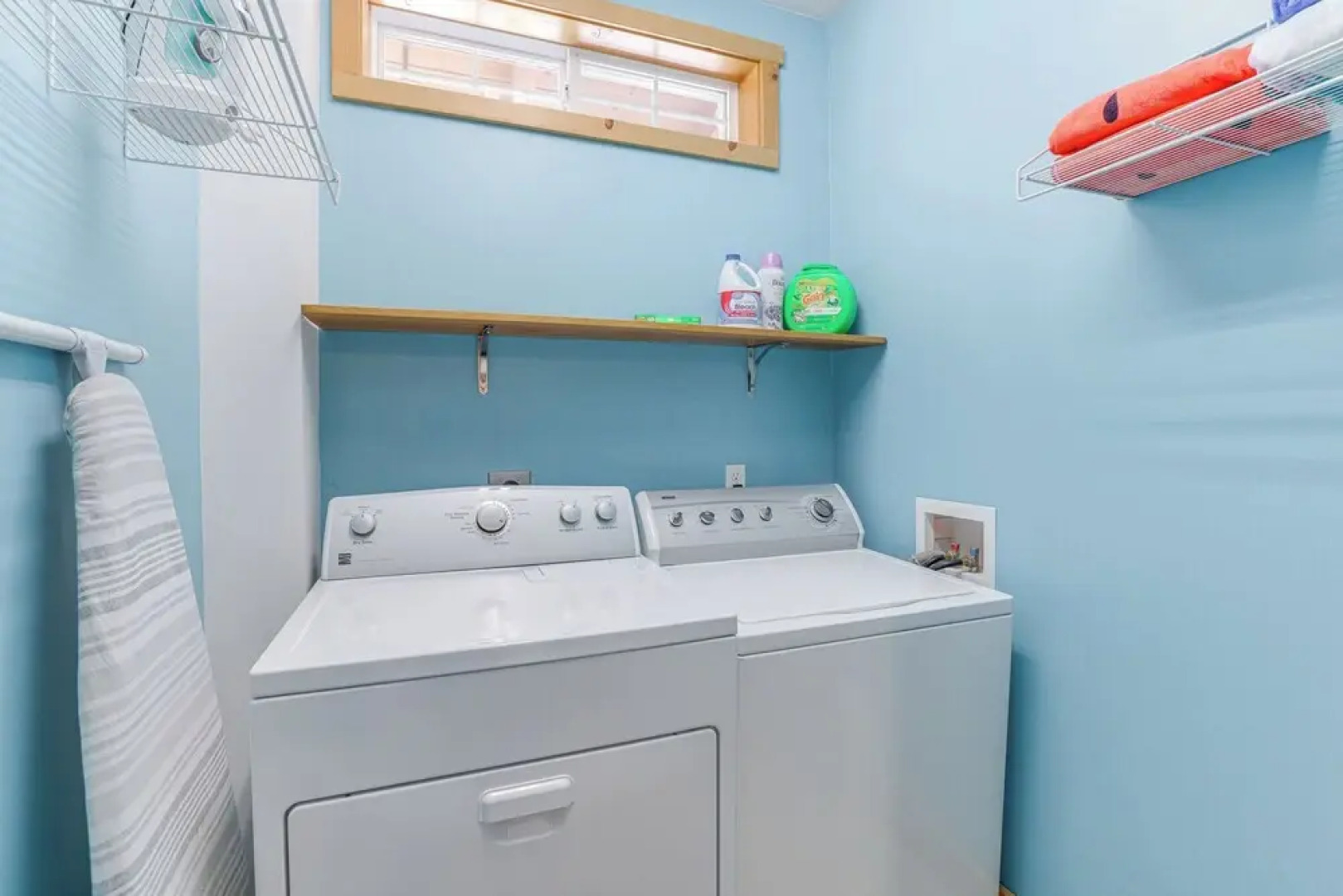 Family-friendly Cabin By Golf Course & Marina