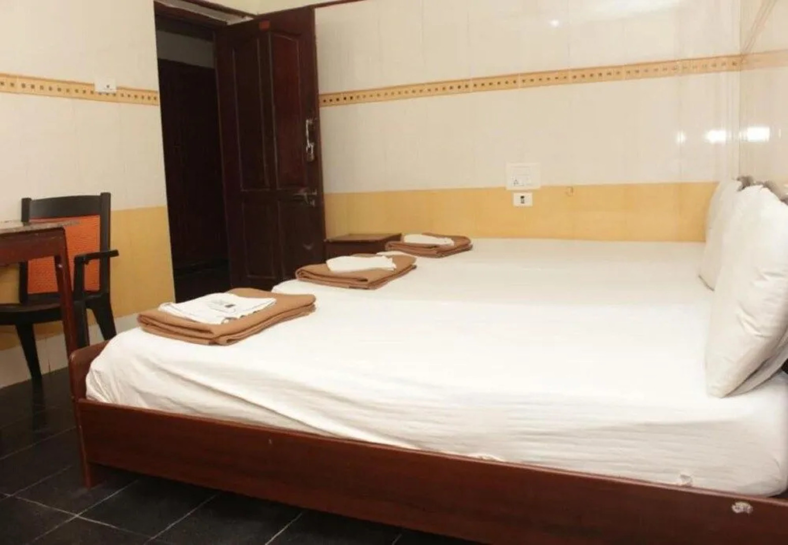 OYO 24347 Hotel Sunrise View