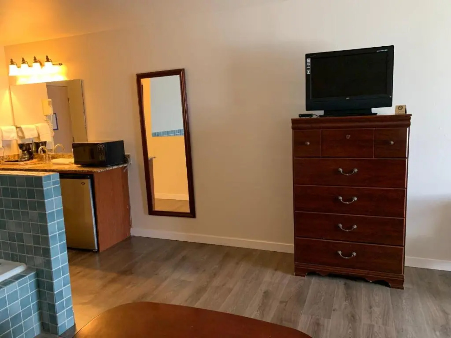 Toppenish Inn and Suites