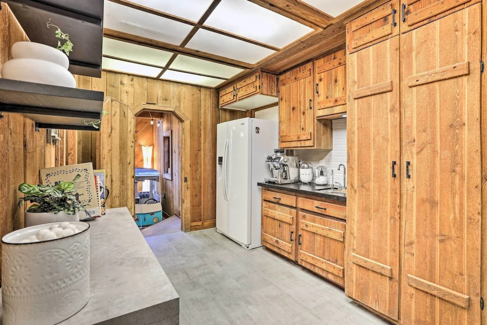 Cimarron Lodge Retreat With 3 Decks & Grill!