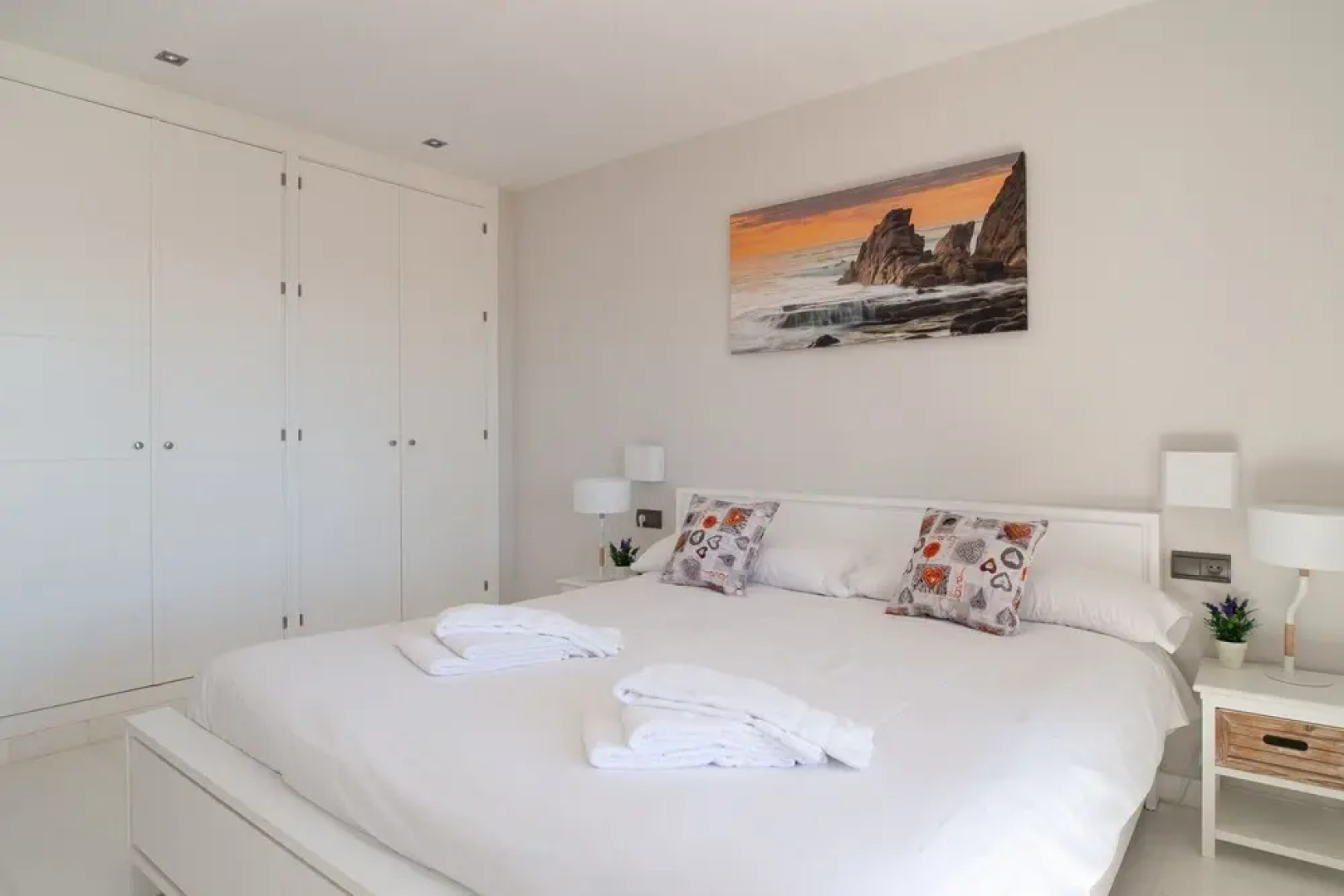 2193-Moderno apto con terraza vista al mar