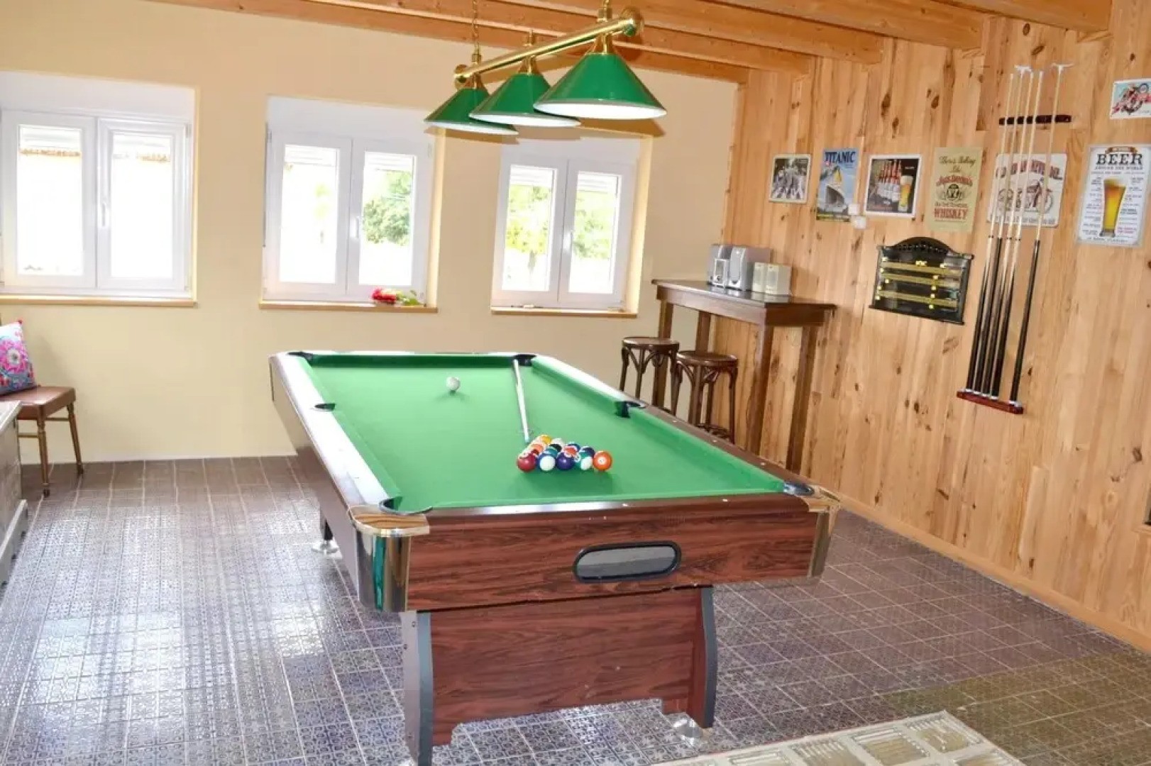 House With 5 Bedrooms in Morales de Rey, With Enclosed Garden and Wifi Near the Slopes