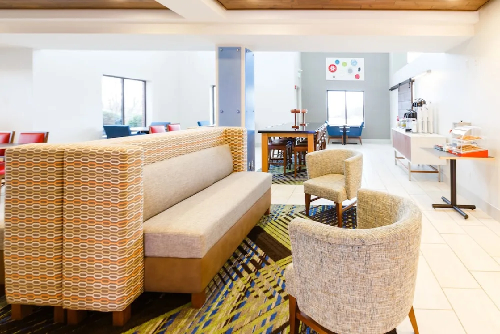 Holiday Inn Express & Suites Shelbyville by IHG