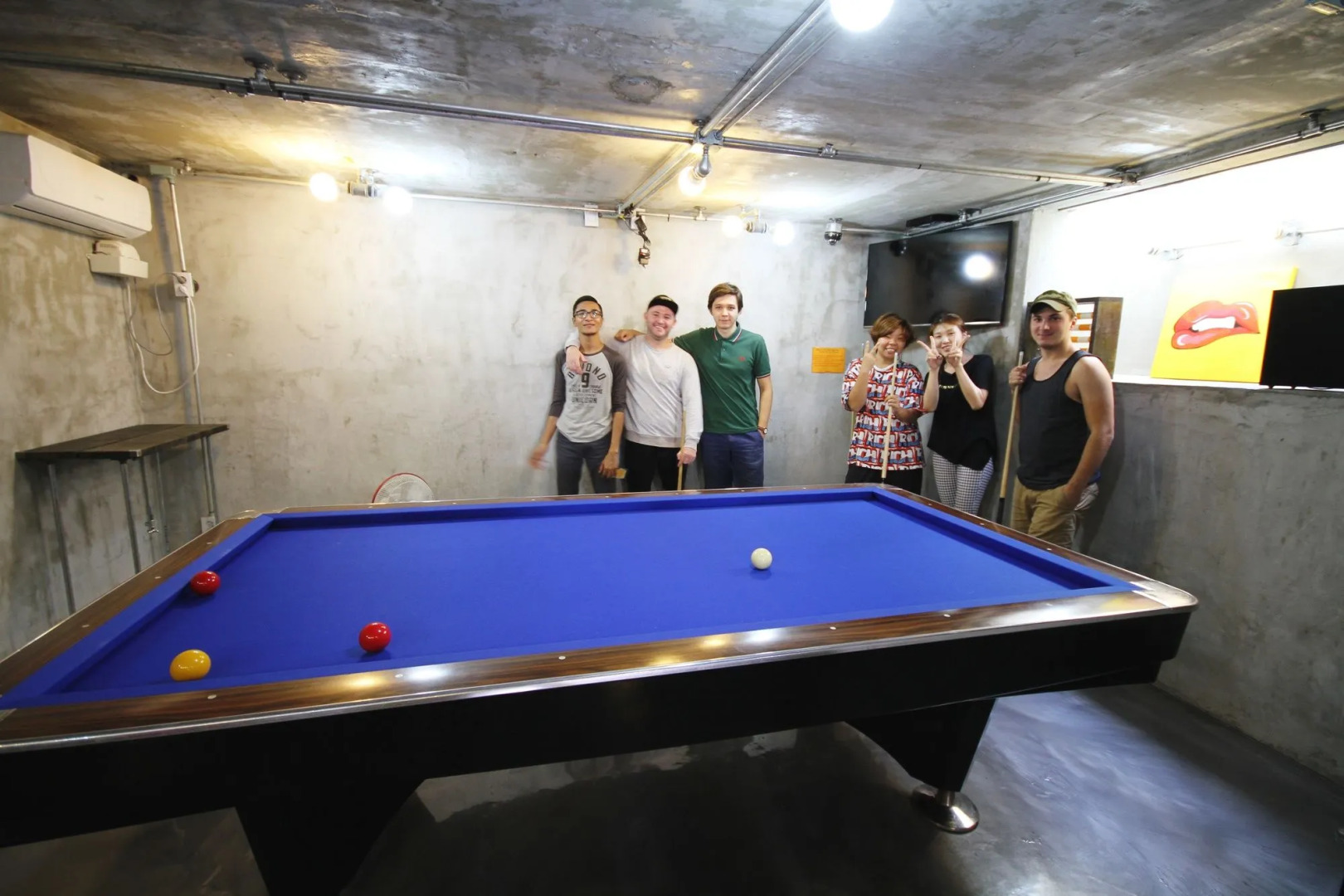 Time Travelers Party Hostel In Hongdae - Foreigners Only