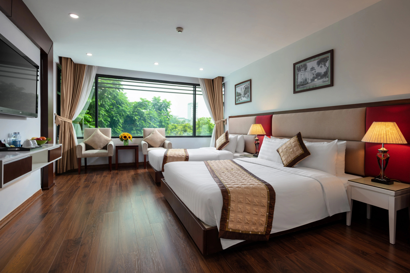 Skylark Hotel