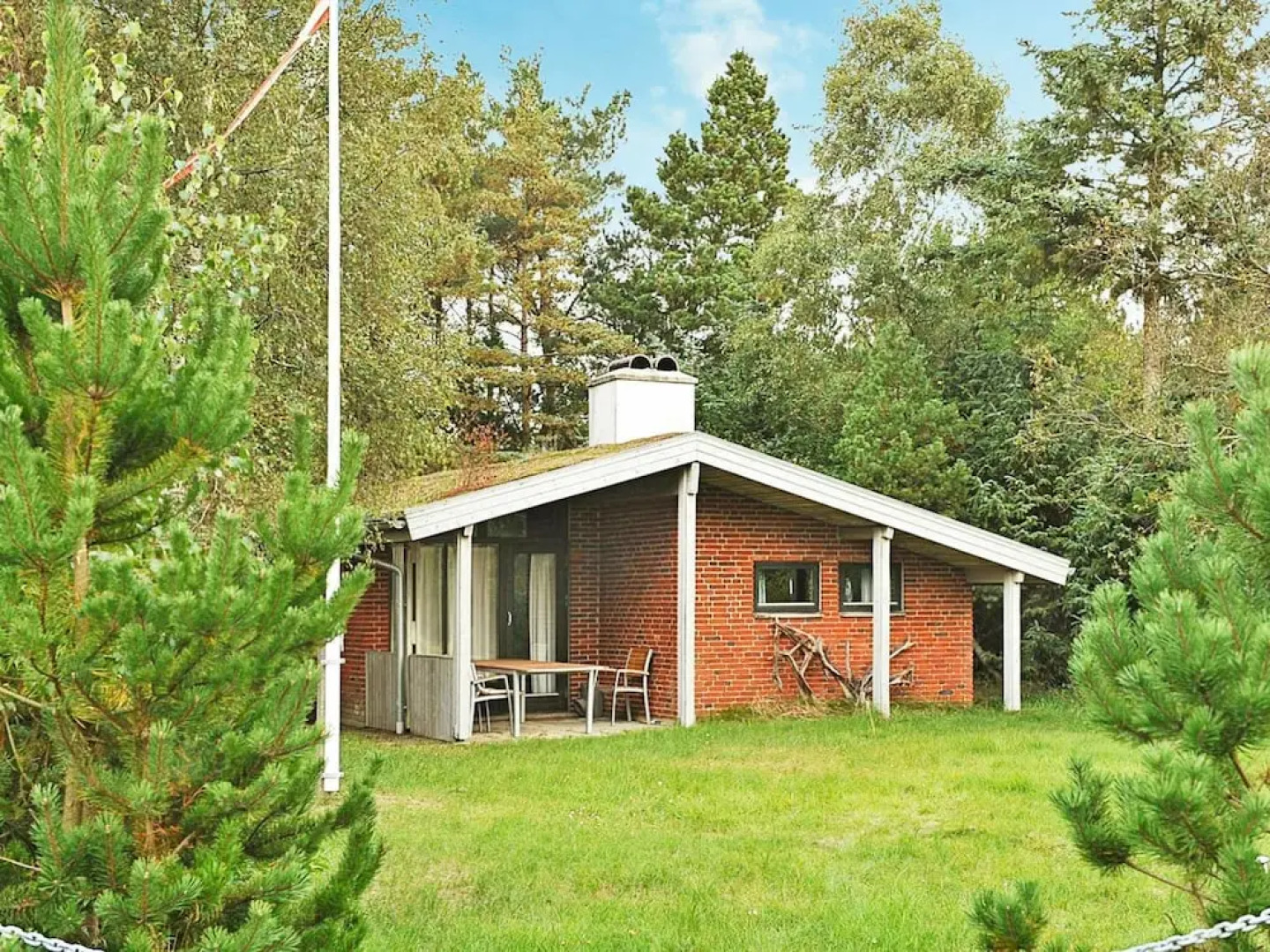 Welcoming Holiday Home in Nørre Nebel near Sea