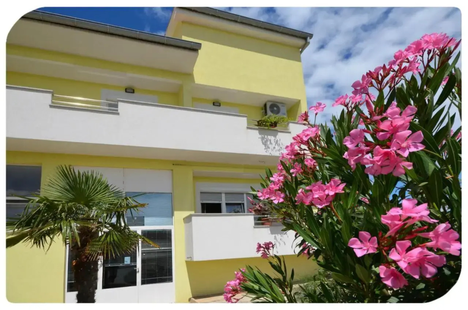 Aprtment close to Center