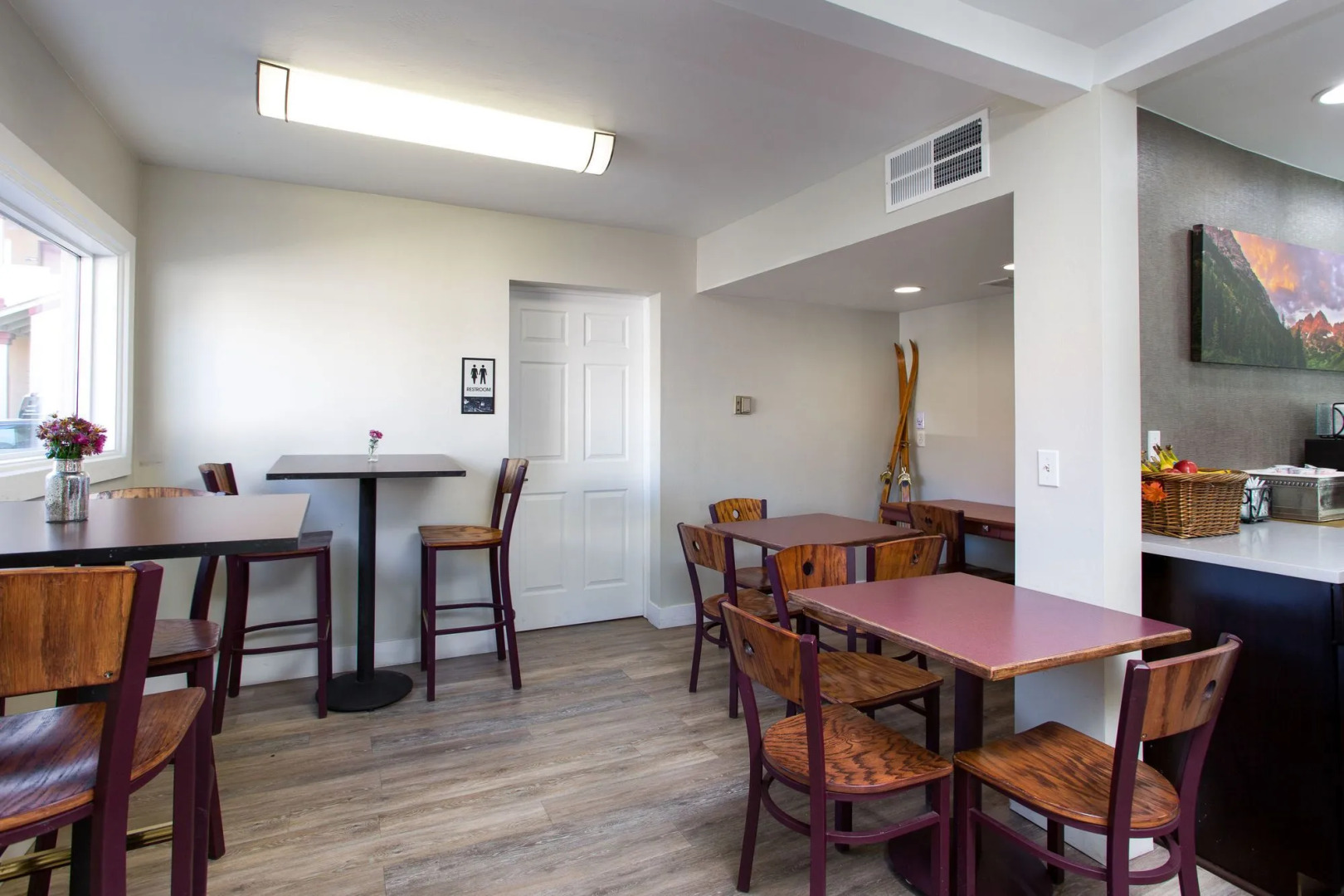 Econo Lodge  Inn & Suites Durango