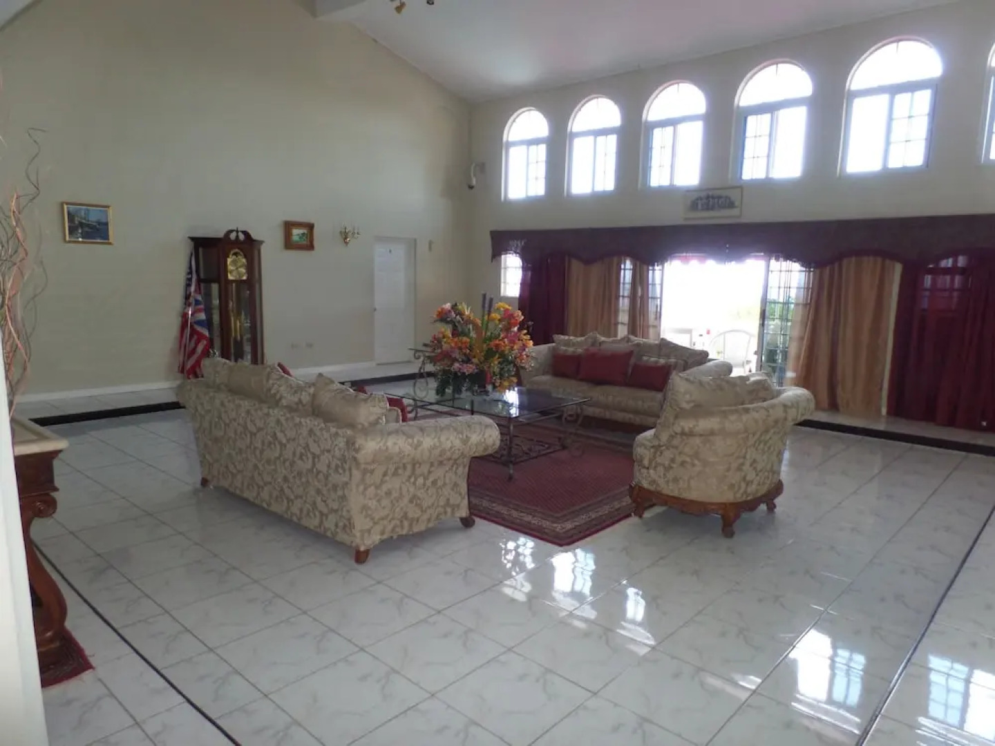 The Royal Kensington Villa