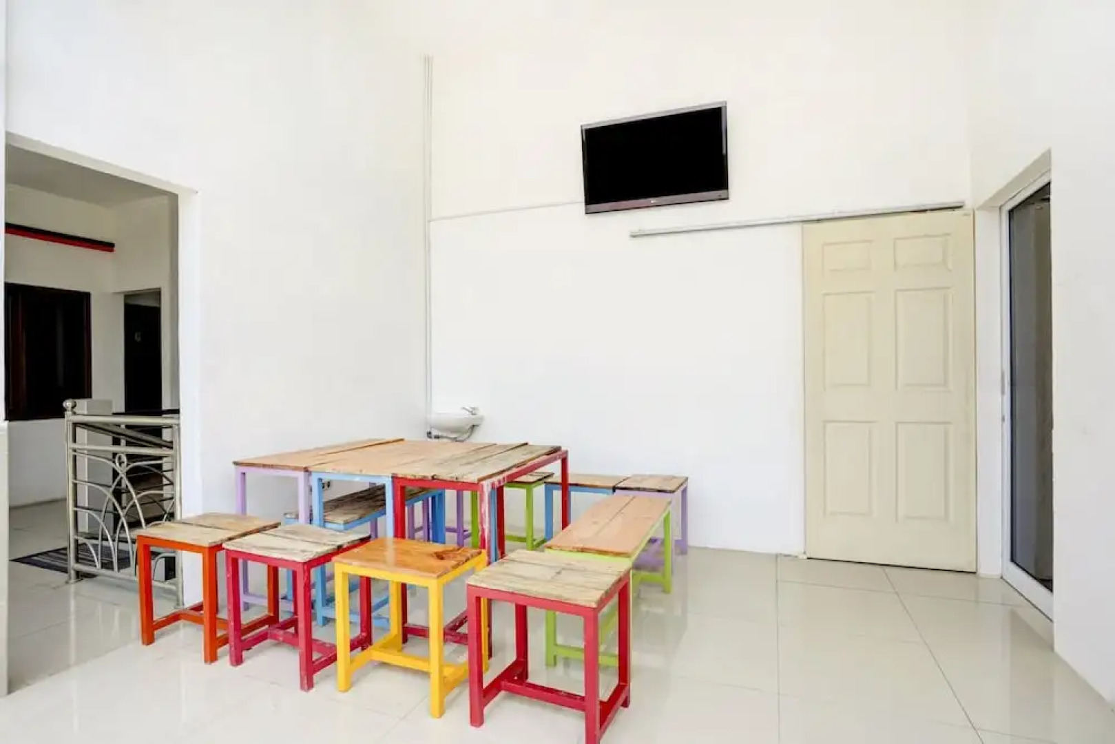 Super OYO 3702 Homestay Bougenville Syariah