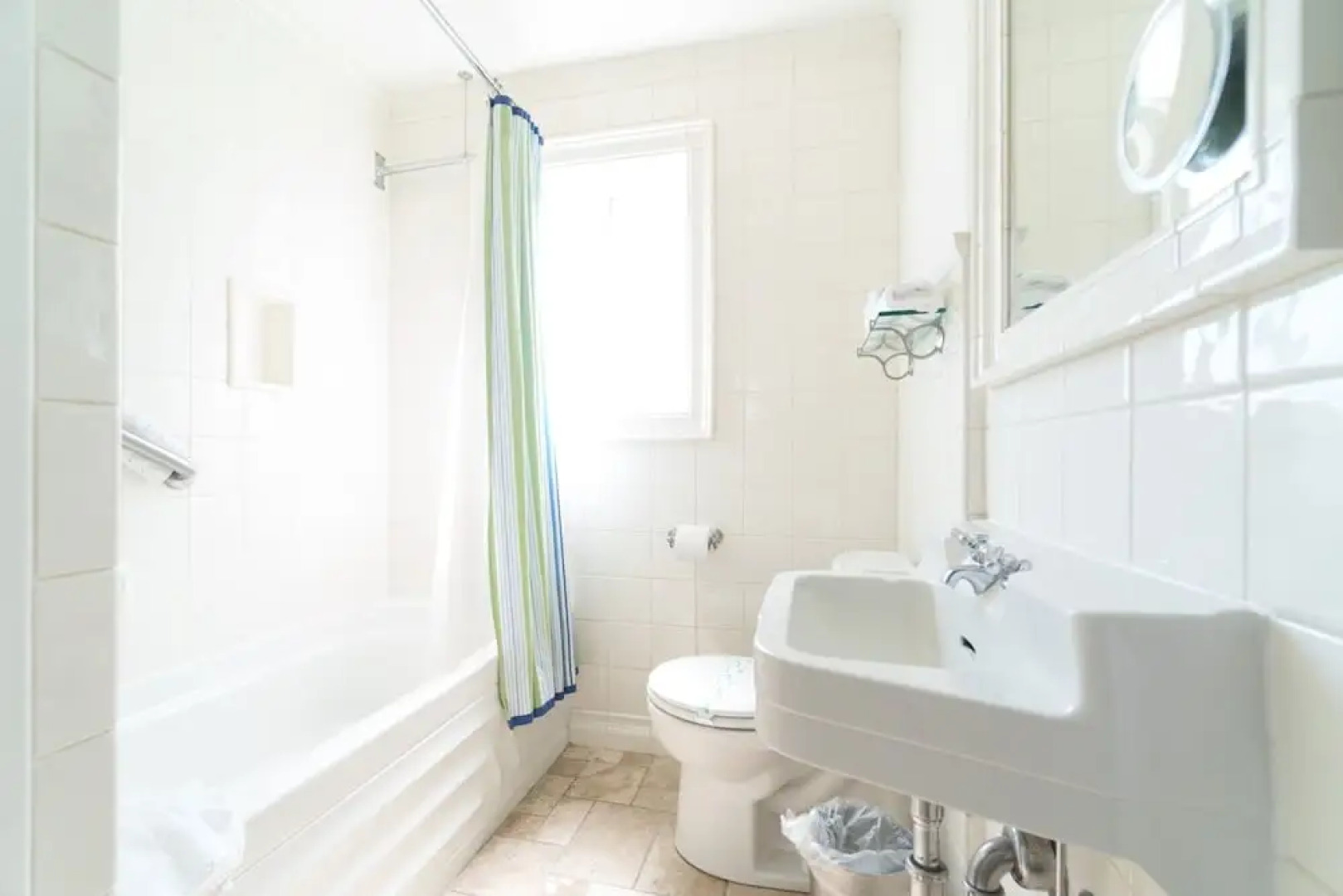 The Riptides 3 Br home by RedAwning