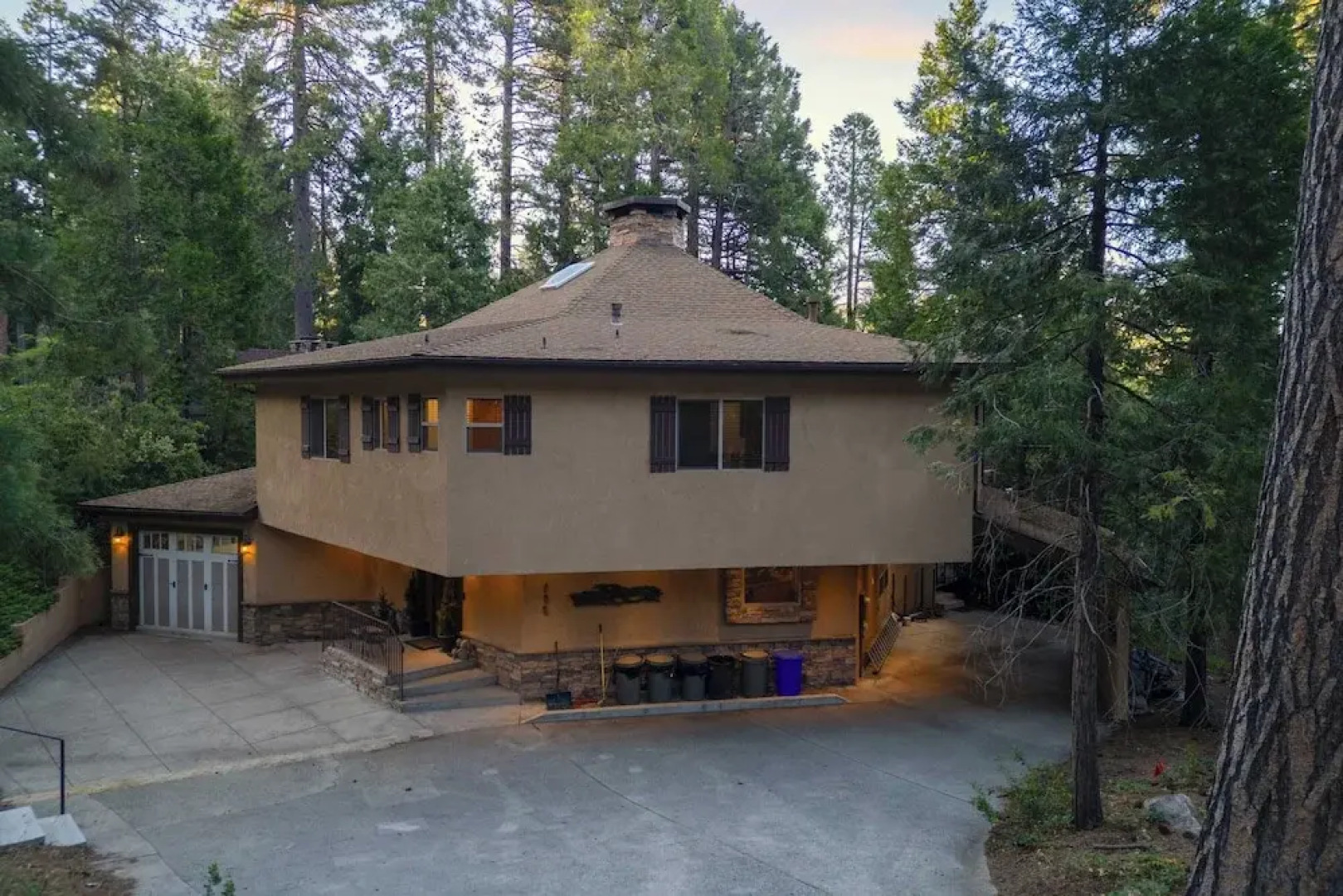 The Fairway Hideaway by Avantstay Game Room, Outdoor Dining & Near Lake Arrowhead