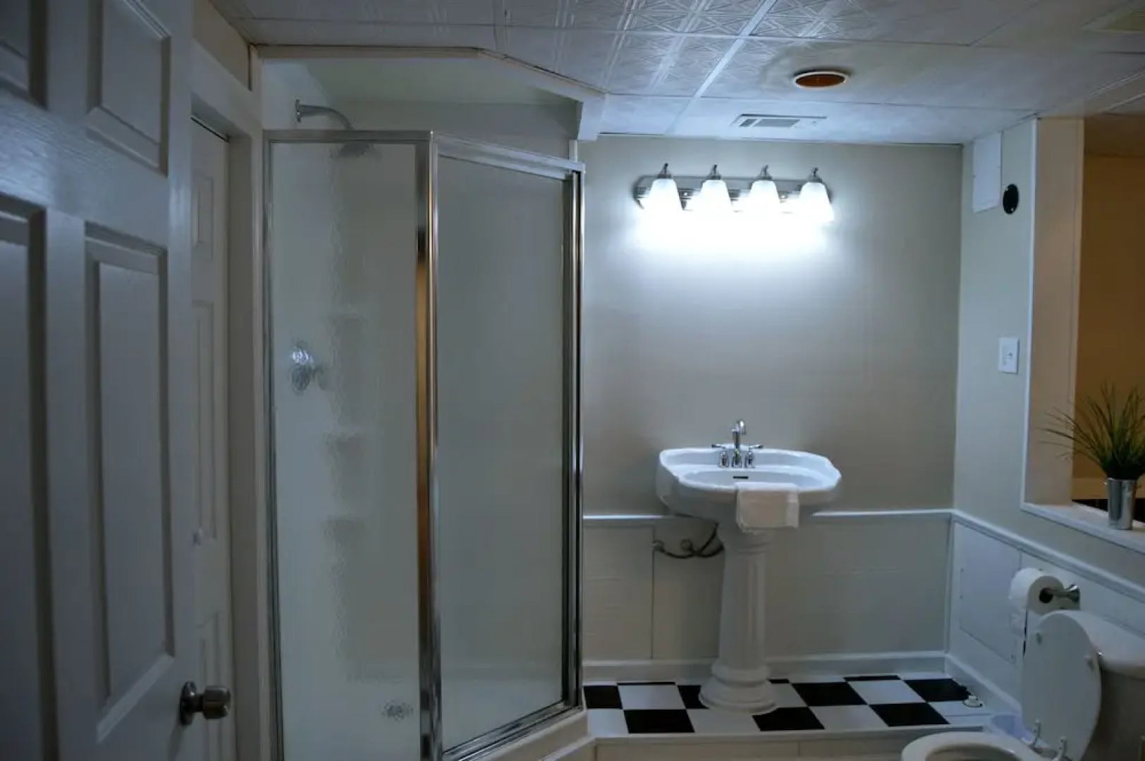 Opis Realty-Spacious Metro Atlanta Home