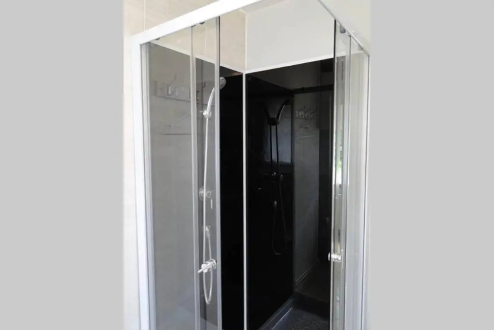 Miller's farm. Cottage on the Auhtie for 2