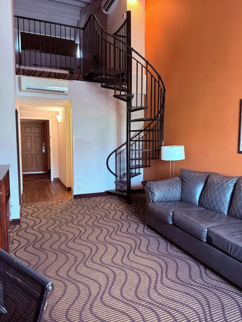 Mountain Valley Inn & Suites