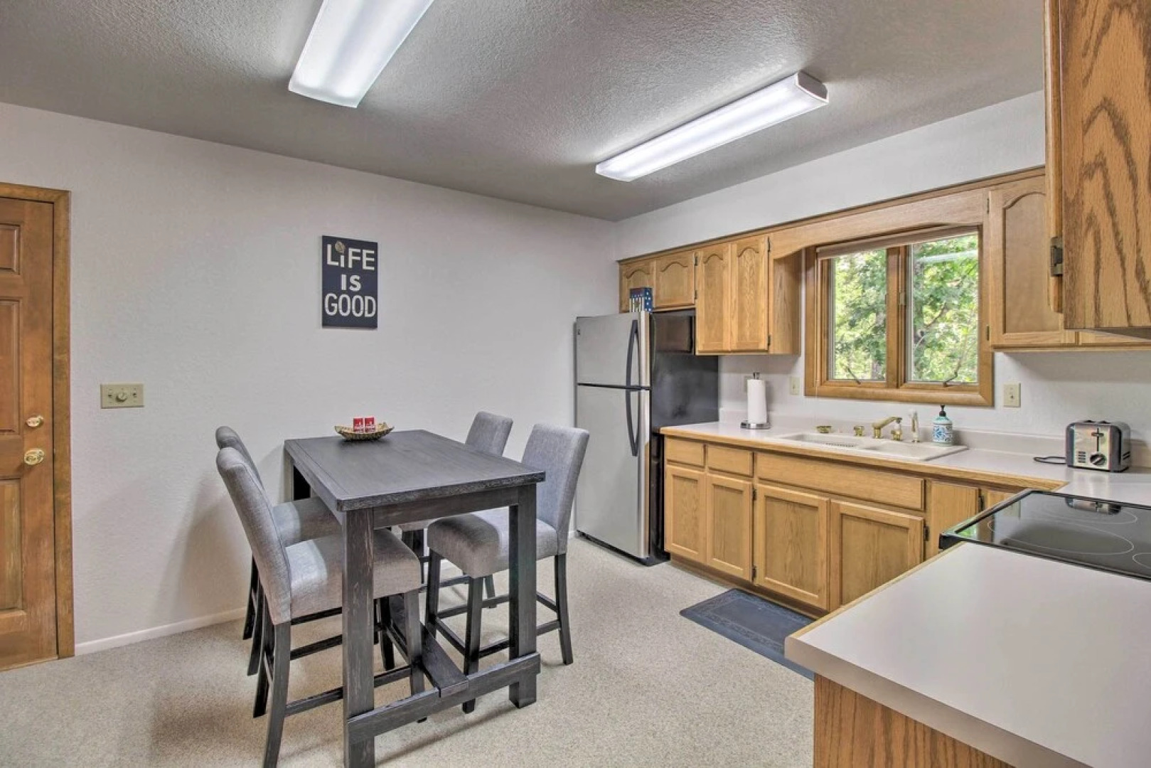 Chic Pinetop Retreat w/ Separate Apartment!