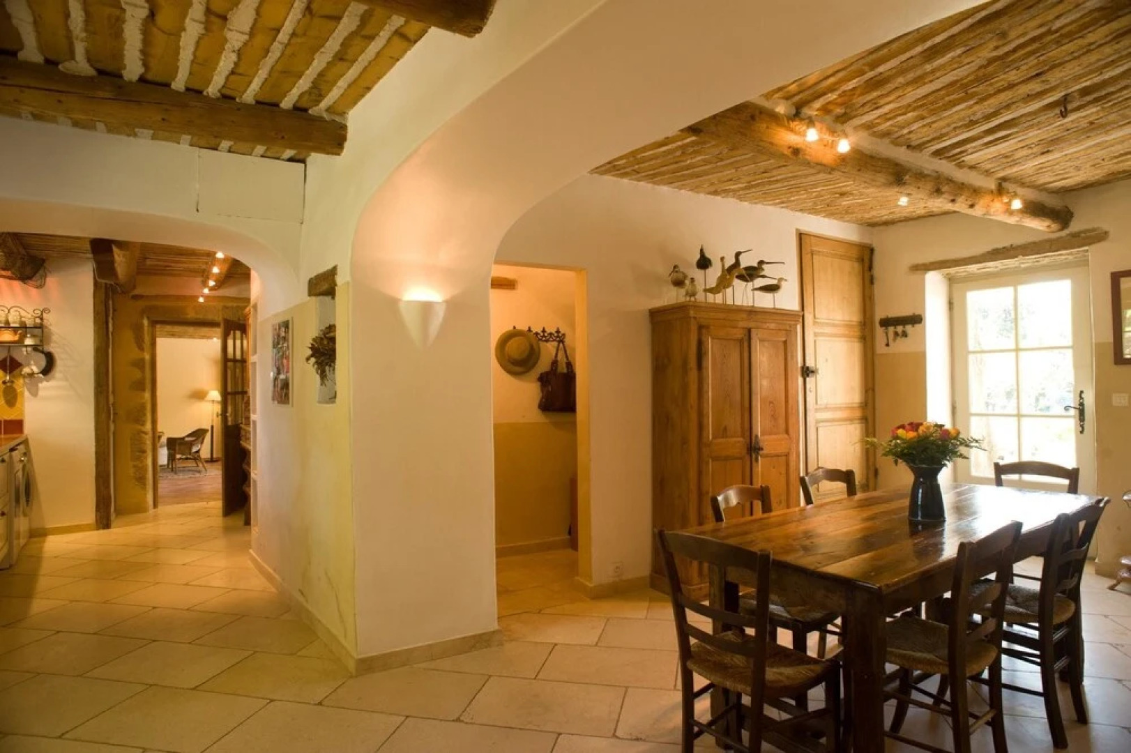 Mansion With 5 Bedrooms In Grans, With Pool Access, Furnished Garden And Wifi - 30 Km From The Beach