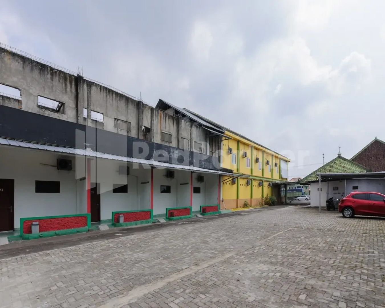 Homestay Hj Suharti Natar Lampung RedPartner