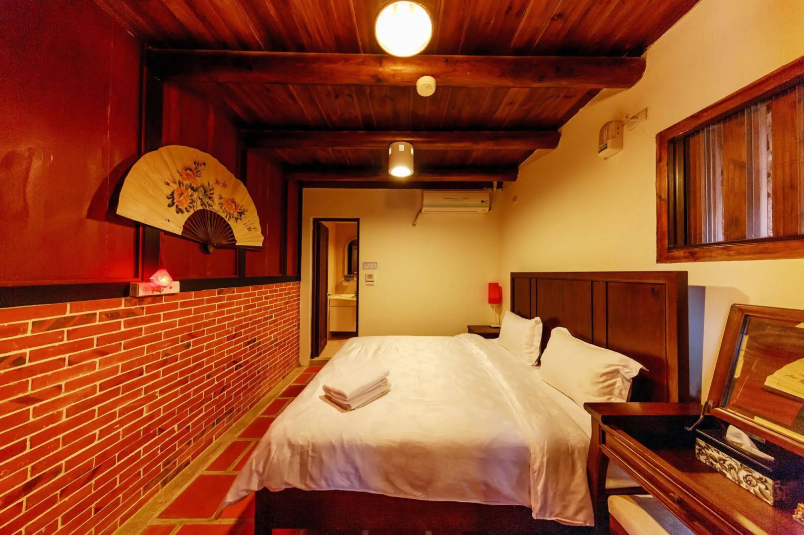 King Lam No 110 Bed & Breakfasts