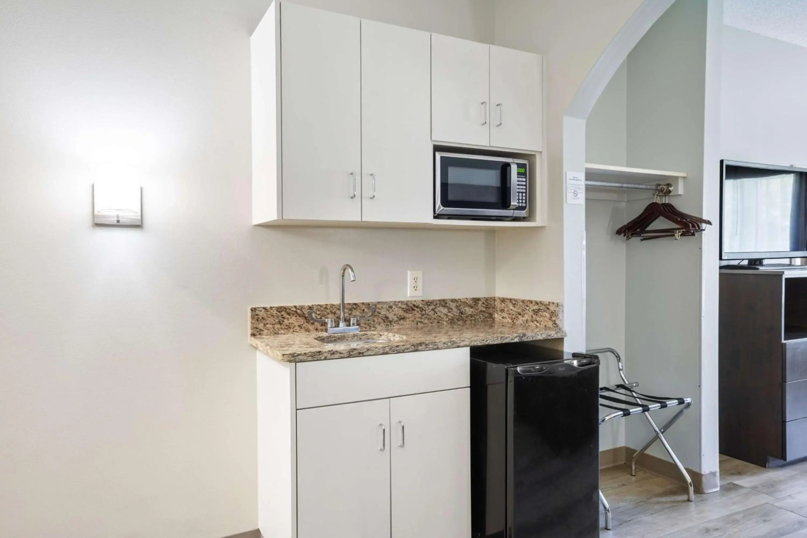Blue Water Inn & Suites, BW Signature Collection