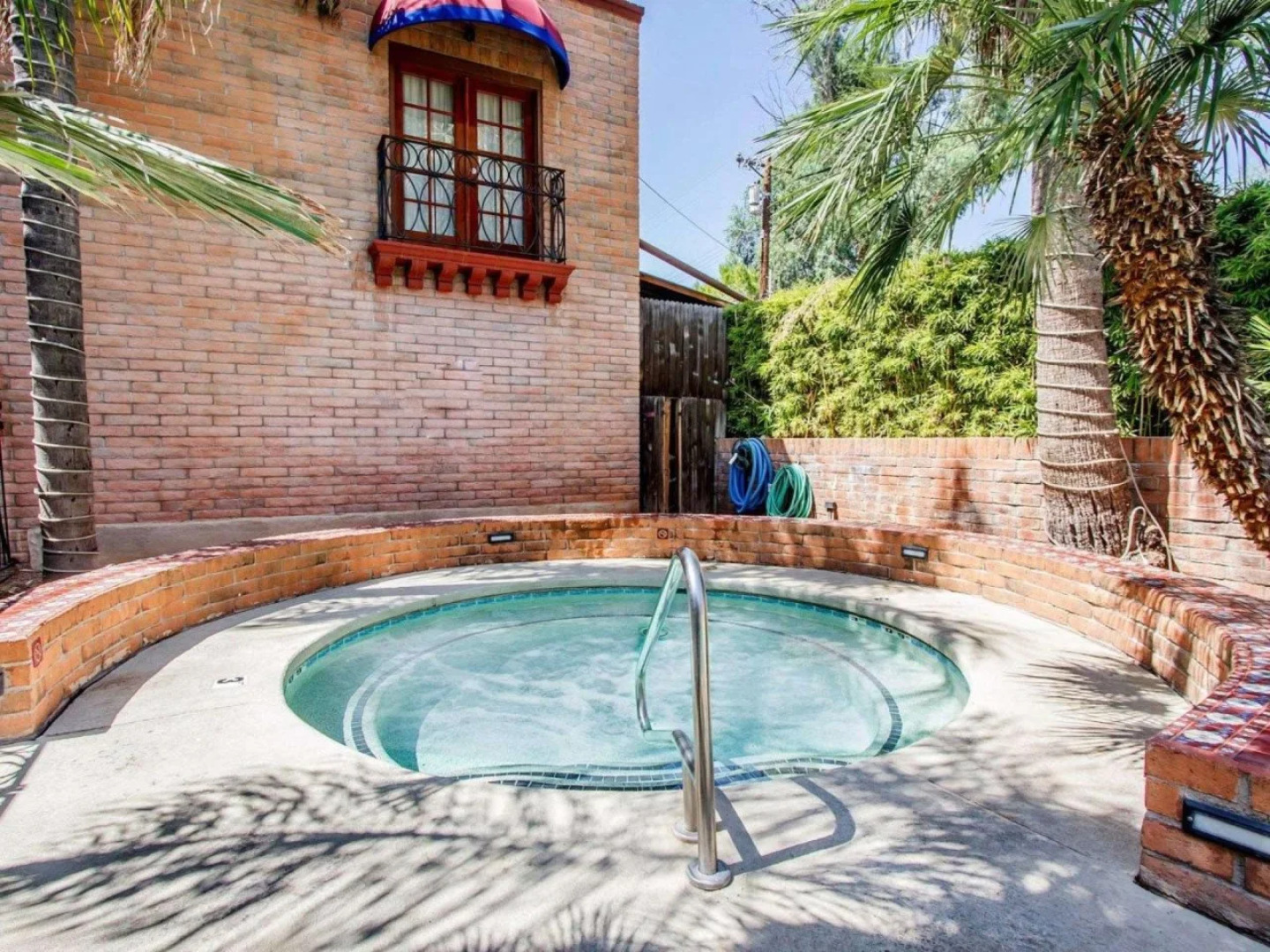 Comfort Suites Tucson near Sabino Canyon