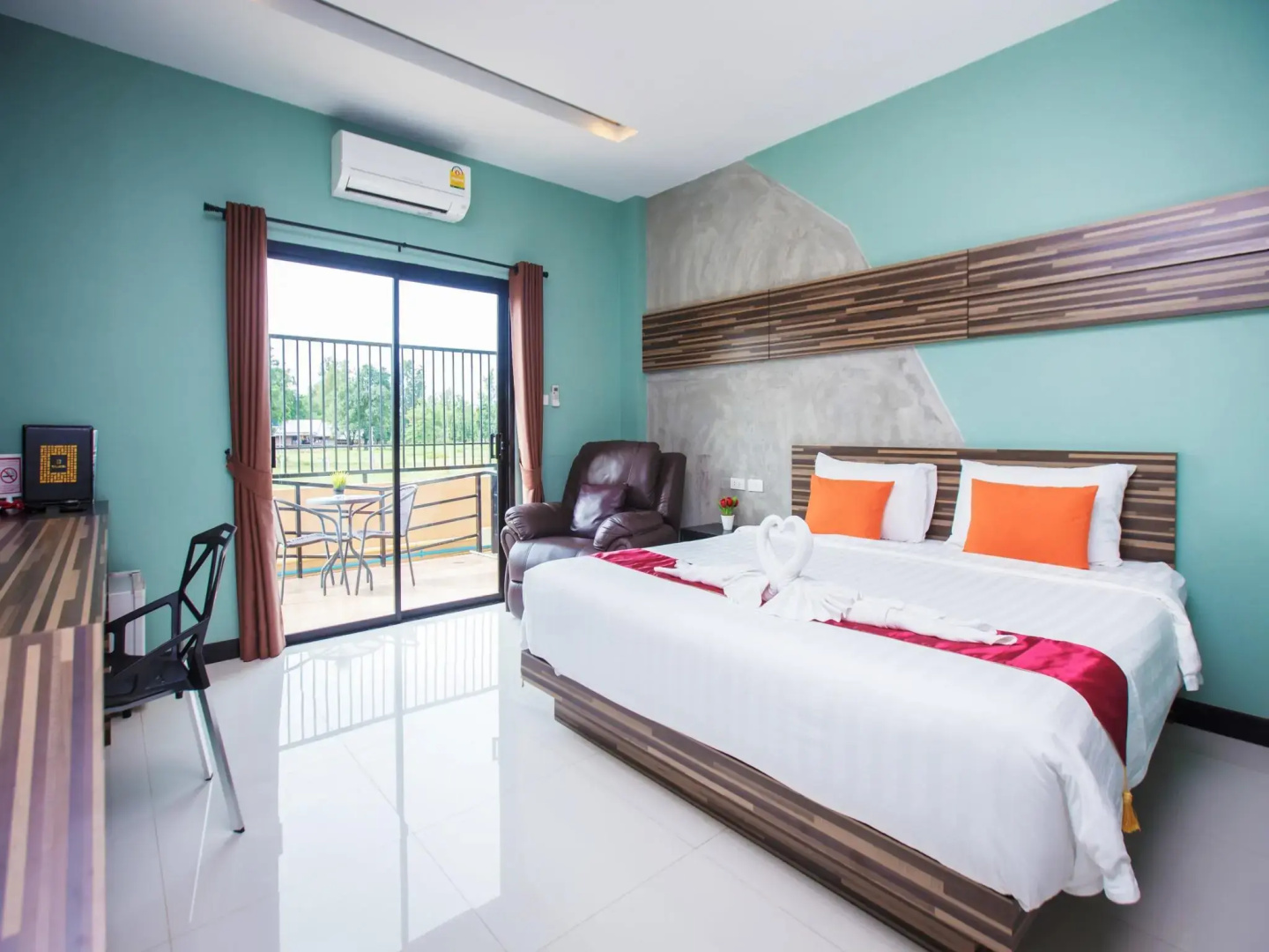 Ray Hotel