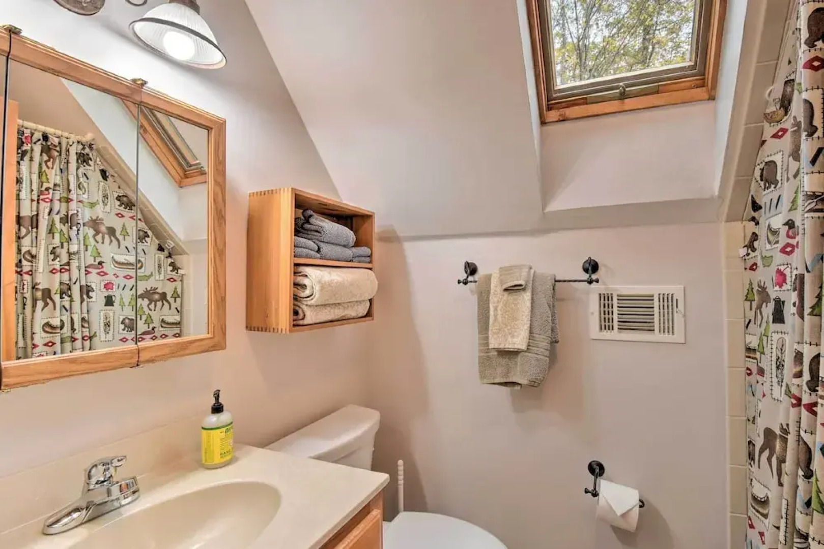 Big Canoe Cabin w/ Mountain View, Hiking & Lake!