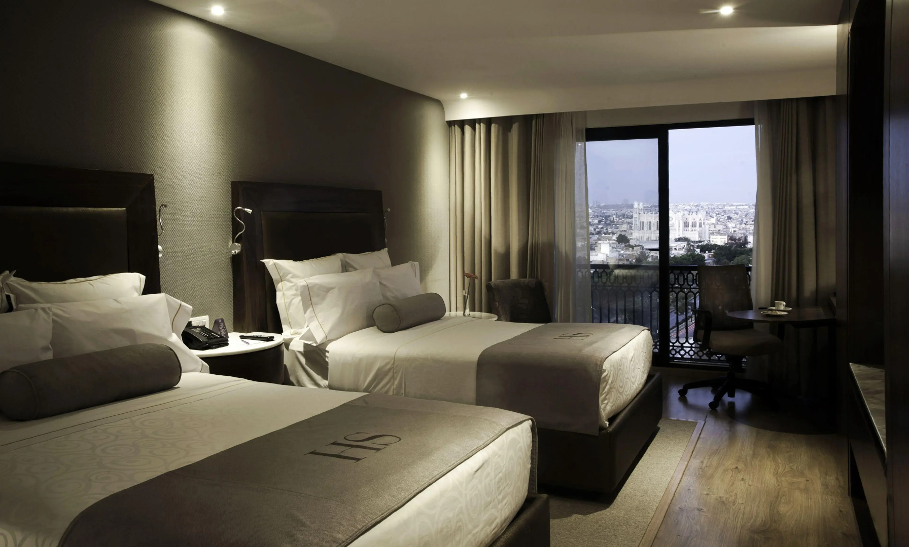 HS HOTSSON Hotel Leon