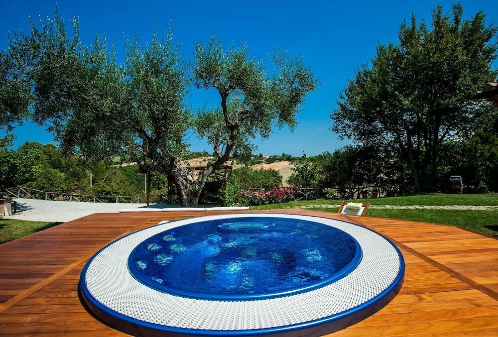 Independent house with Spa pool