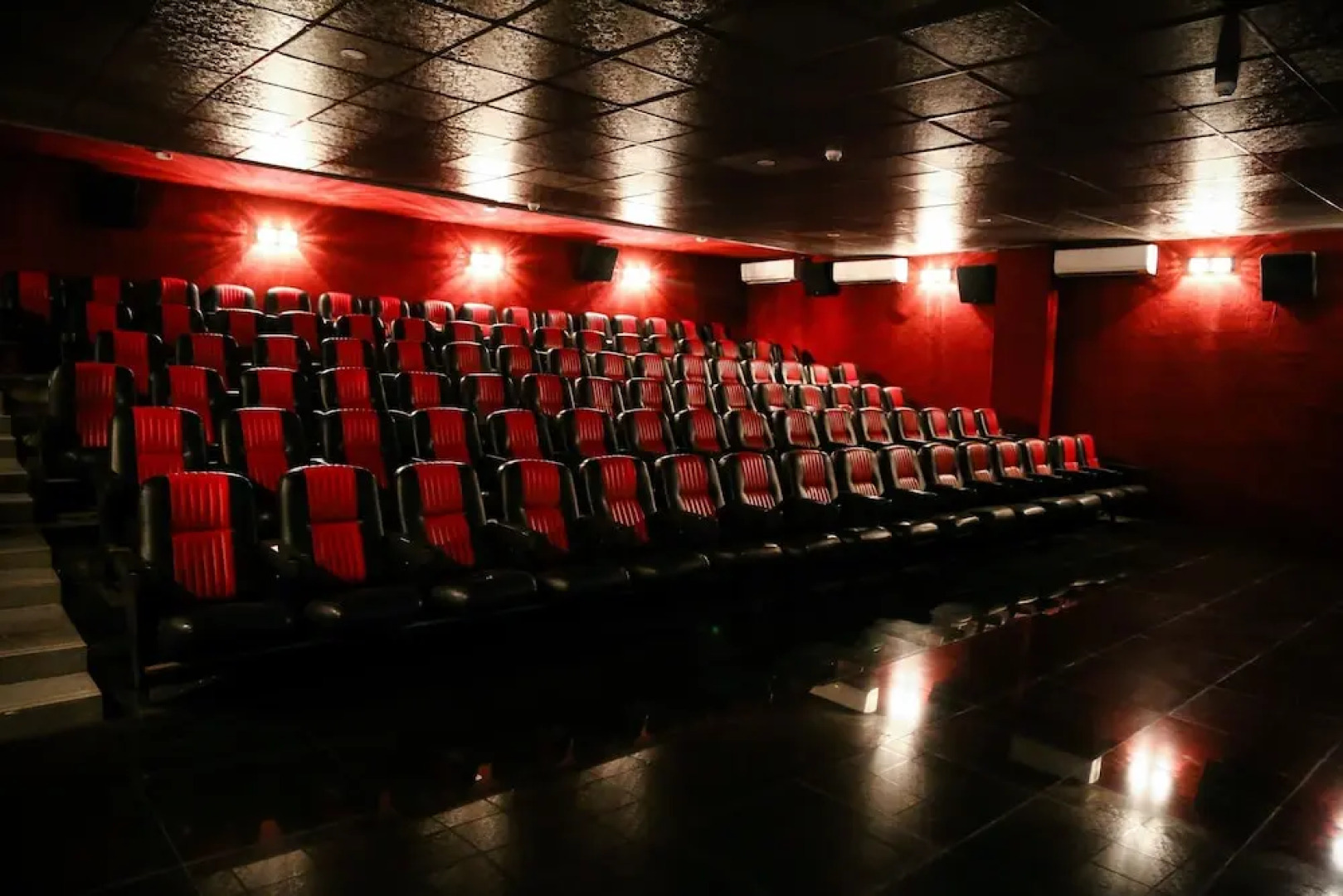 The Palace Suites Hotel