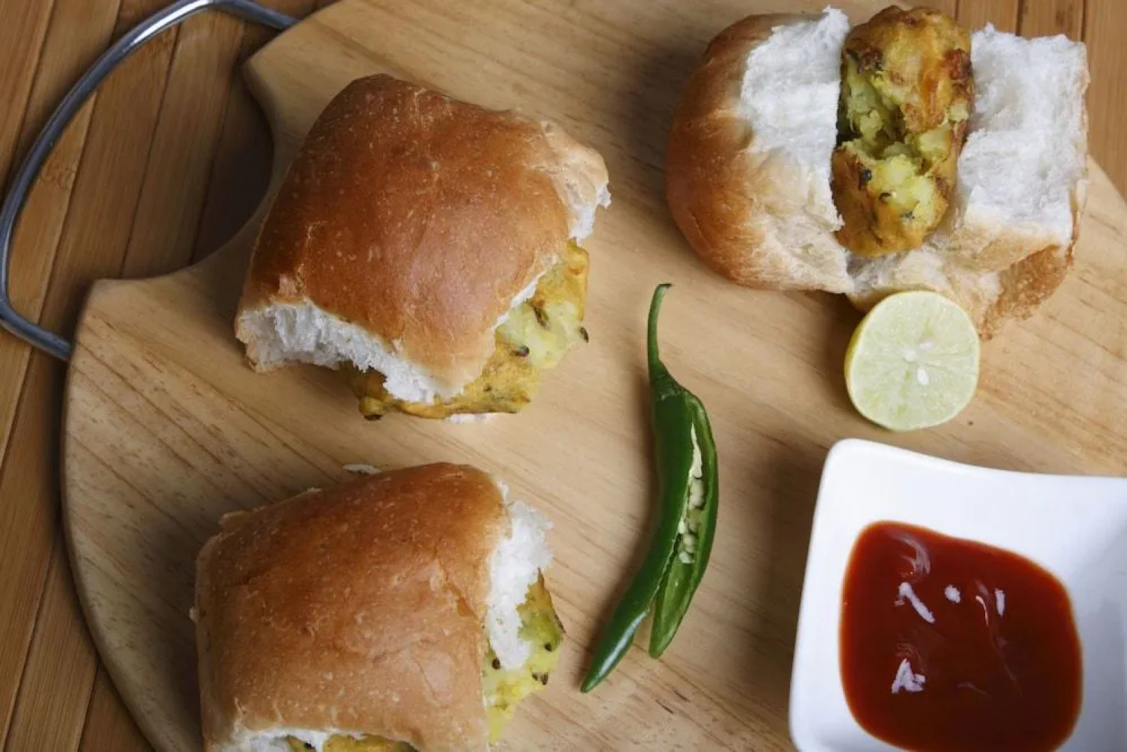 Edition O 30007 Crown Inn Panvel